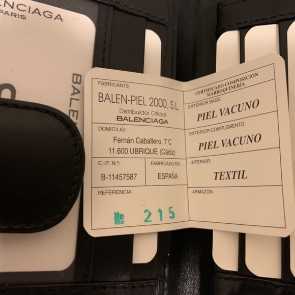 Balenciaga Women's black leather wallet - Picture 6 of 12
